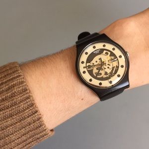 SWATCH / Black and Silver Gear Watch